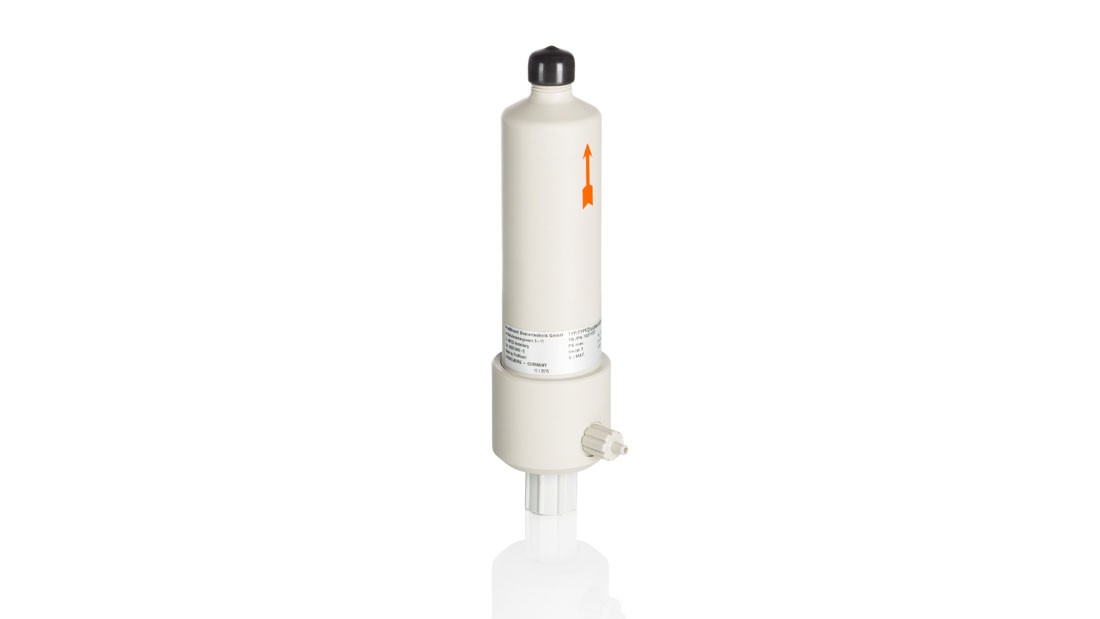 Amortiguador de pulsaciones / acumulador de membrana para bombas de dosificación de baja presión